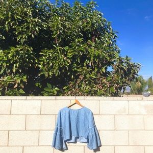 🔔💎 Chambray Keyhole Bell Sleeve Blouse 💎🔔